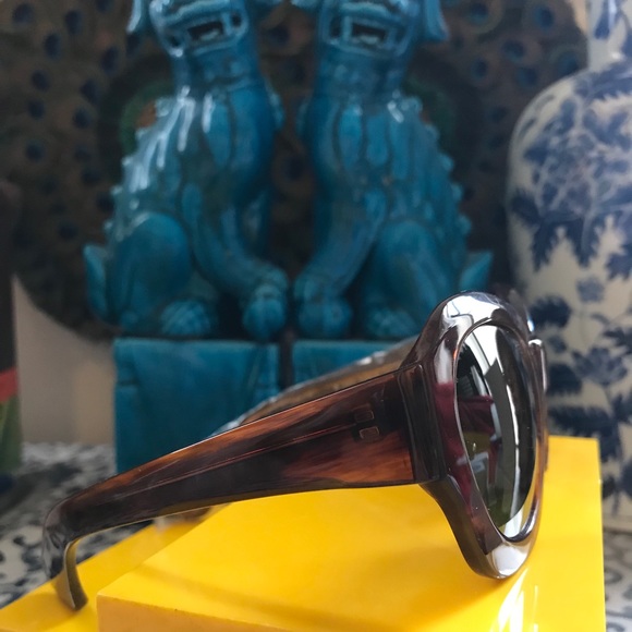 SOLD! Dries Van Noten Linda Farrow Sunglasses+Case - Picture 3 of 5
